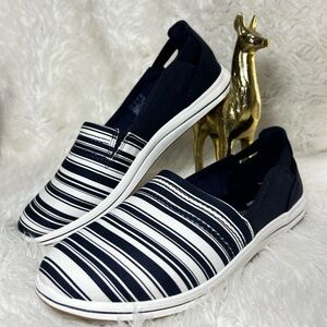 Clarks Womens Breeze Step II Canvas Striped Slip-On Sneakers size 10